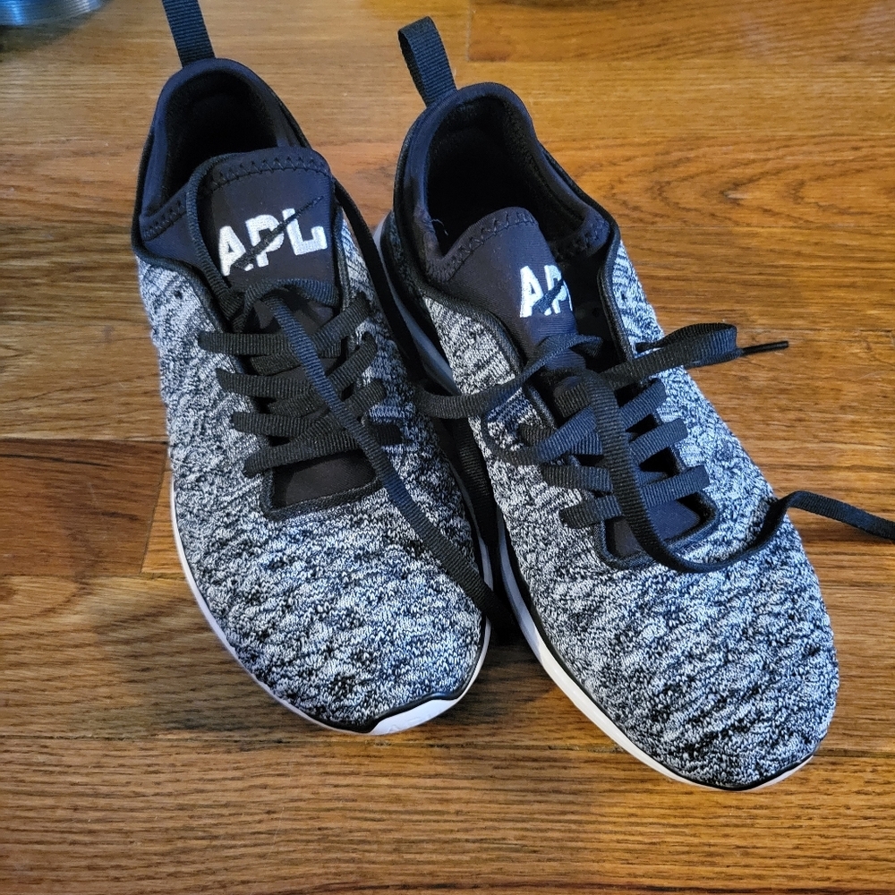 NEW APL Grey Techloom Phantom Sneakers